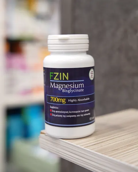 Το FZIN Magnesium Bisglycinate 700 mg στο ράφι του φαρμακείου